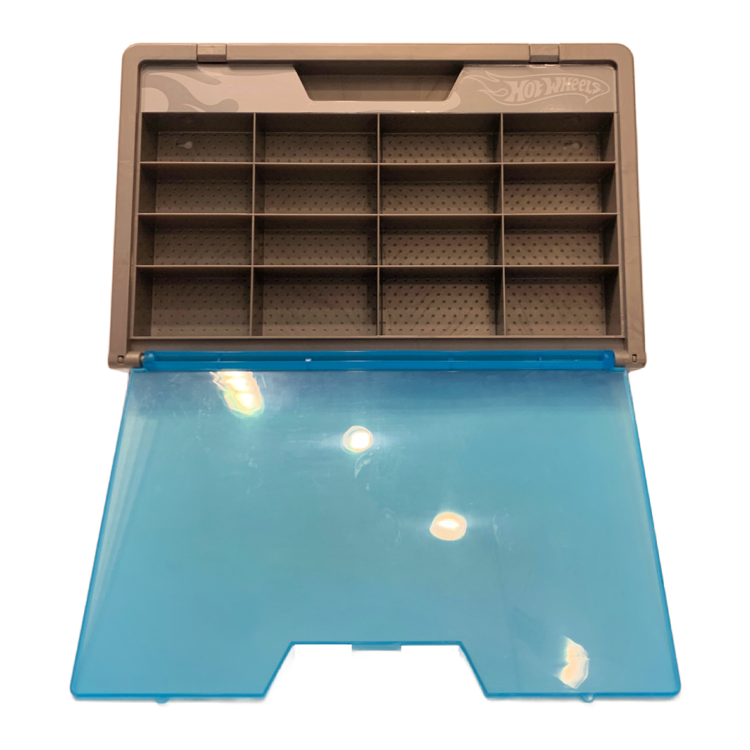 Hot Wheels 16 Car Wall Mount Display Storage Case 2006 Blue Silver/Gray Mattel