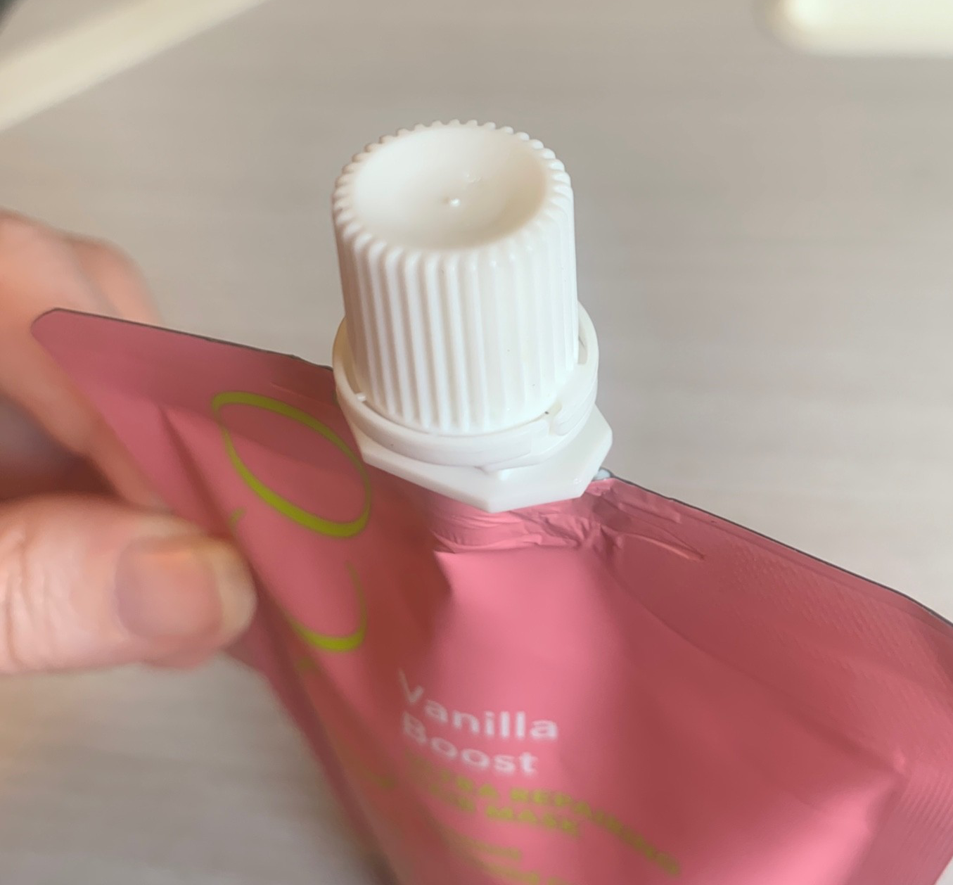 Pomélo + Co. Vanilla Boost Ultra Repairing Hair Mask Coconut + Almond Oil 3.3 oz