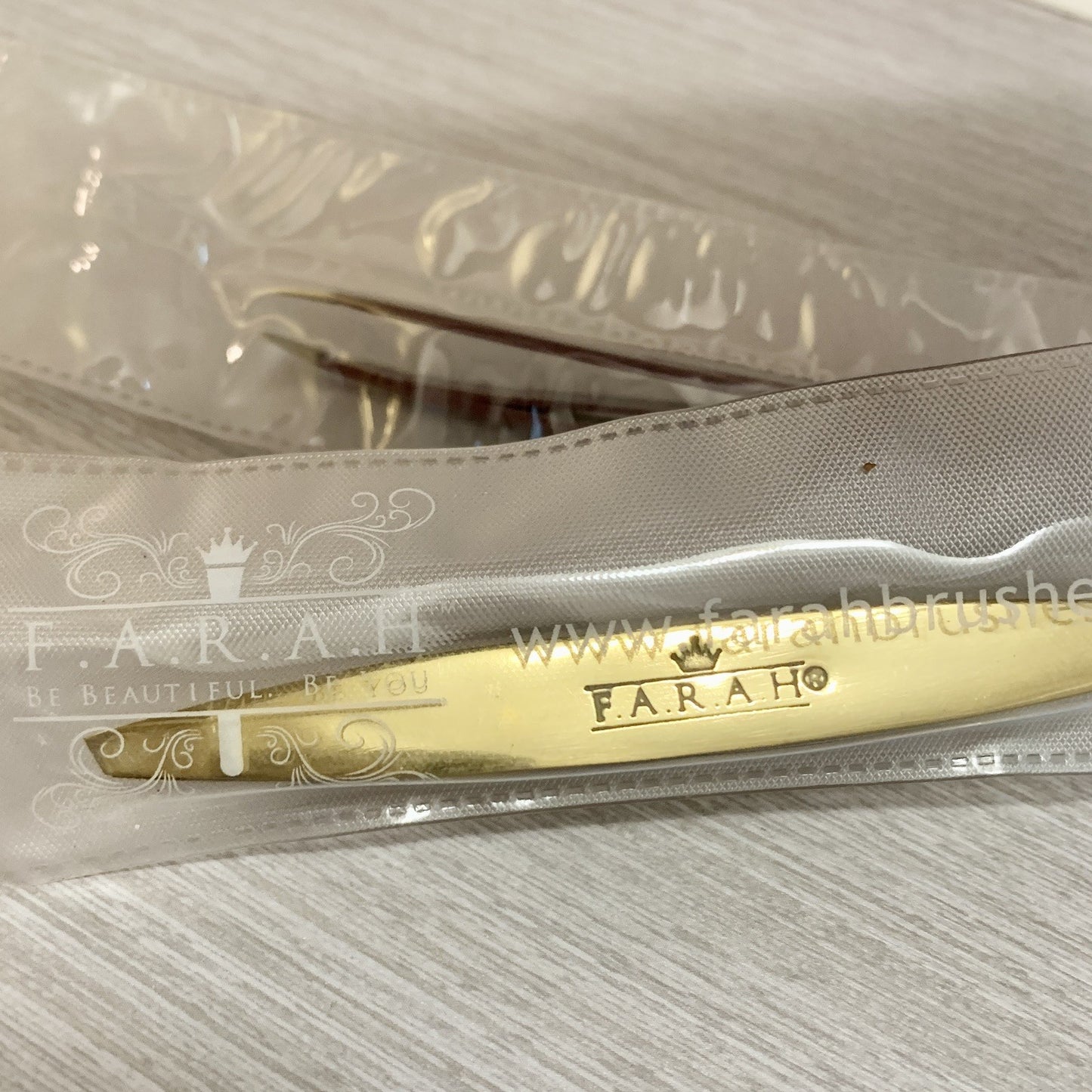 F.A.R.A.H. Z Lot Of 2 Tweeze Dual Ended Tweezers by Farah Brushes Sealed