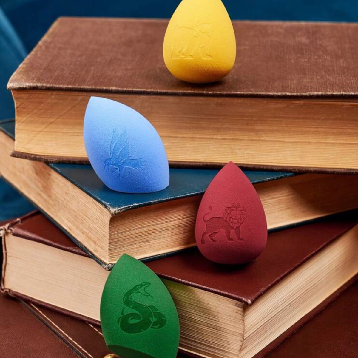 Harry Potter Hogwarts Logo Reusable Makeup Cleaning Puffs & Blending Sponges New