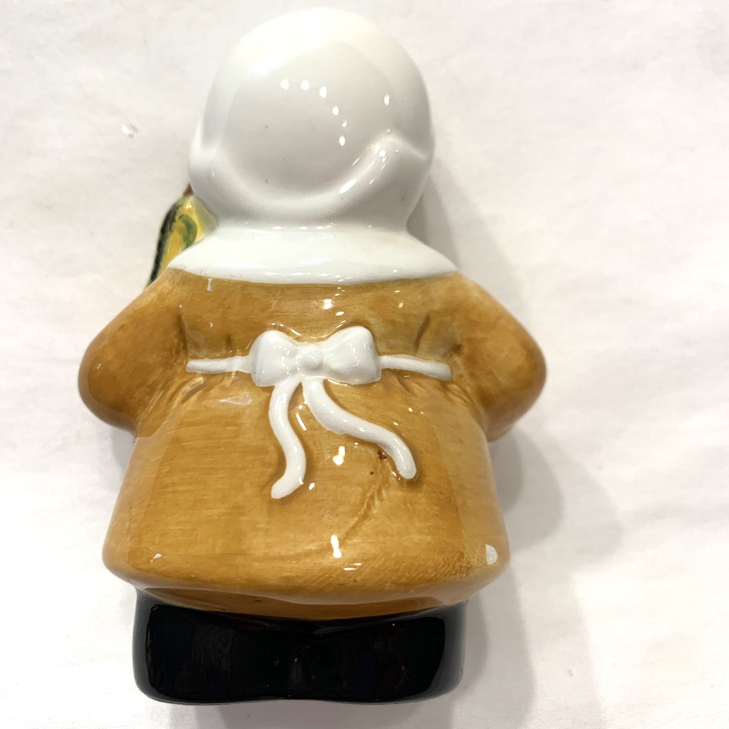 Hand-painted Ceramic Pilgrims Thanksgiving Salt & Pepper Shakers