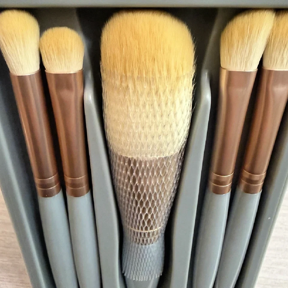 5-Piece Professional Makeup Brush Set with Mirror & Gray Travel Case New