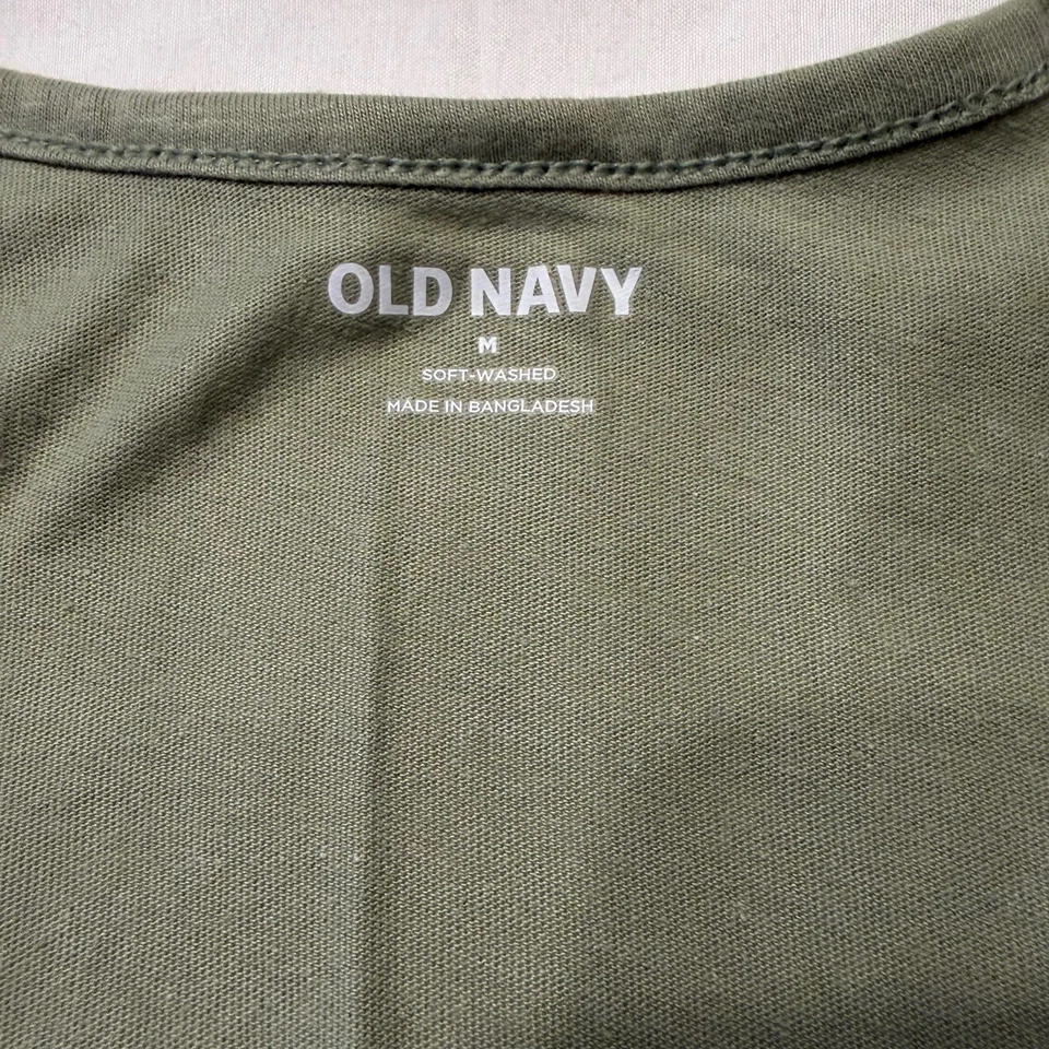 Men's Tank Top Size Medium Scoop Neck Wide Strap Green NWT