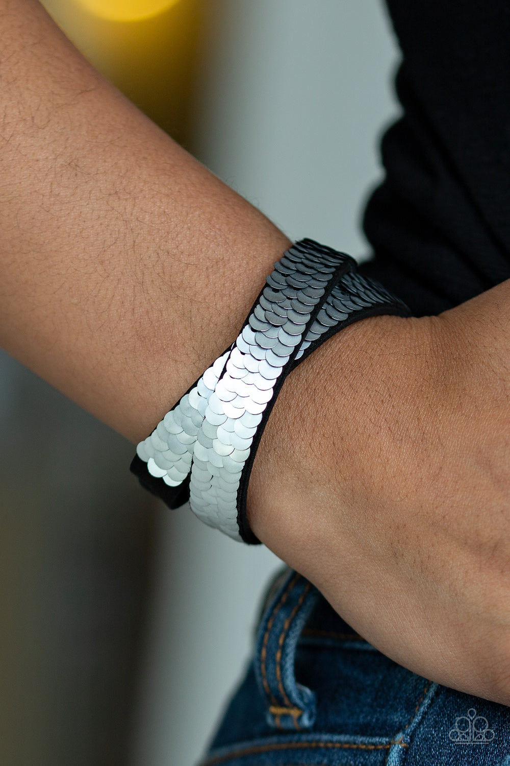 Under The SEQUINS - Silver / Black
